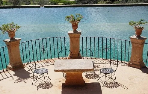 Techniques for building a balcony, however,