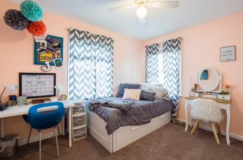 help! The bedroom has a musty smell. How to fix?