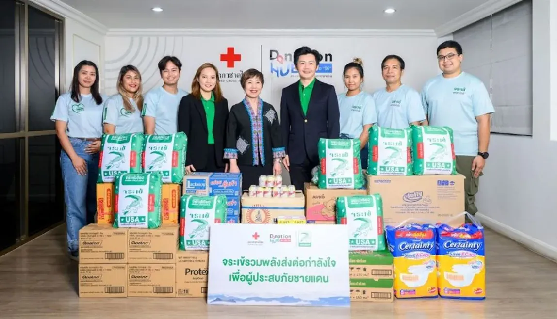 “Jorakay” Teams Up with the Thai Red Cross Society to Delive