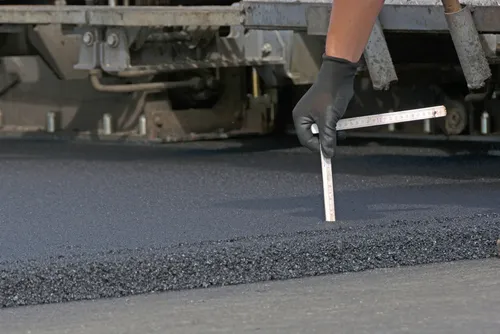 การซ่อมแซมถนนคอนกรีตด้วยวิธี Asphalt Concrete Overlay