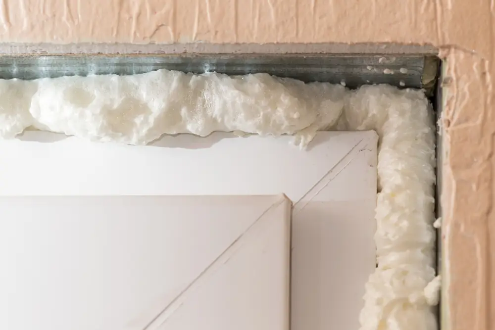 สเปรย์โฟมอุดรอยรั่ว