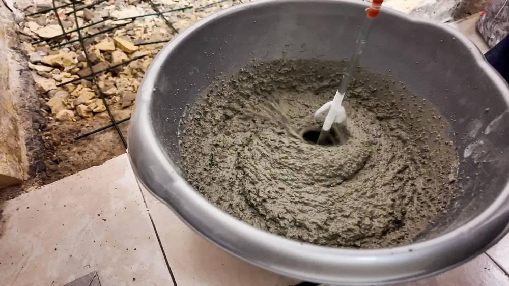 ถังผสมปูนกาวซีเมนต์