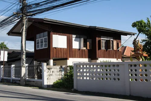 บ้านไม้ผสมปูน