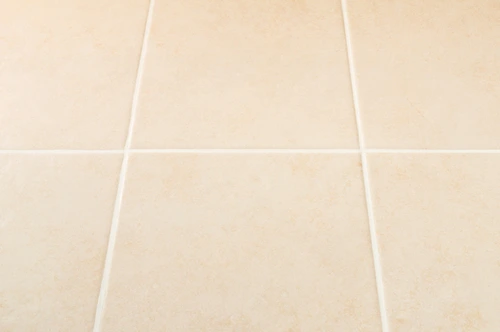 กระเบื้องที่ยาแนวเรียบร้อยแล้ว