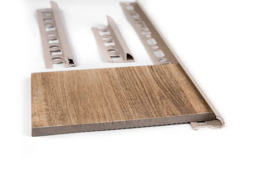 ตัวอย่างการใช้คิ้ว